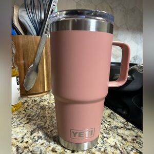 20oz stronghold Yeti.